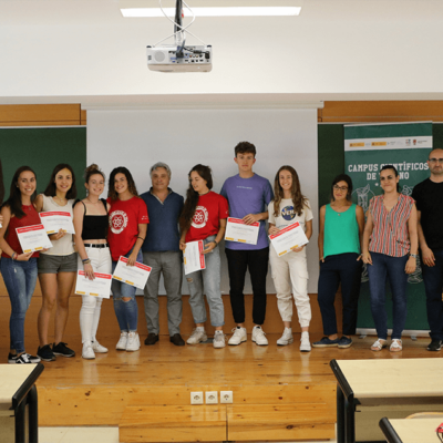 La Universidad de León organiza cada año los Campus Científicos de Verano, junto con la colaboración del Ministerio de Educación y Formación Profesional y la Fundación Española para la Ciencia y la Tecnología (FECYT).