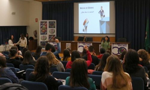 11F_Niña en la ciencia