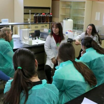 Esta celebración tiene como objetivo ayudar a visibilizar el trabajo de las mujeres científicas que operan en las áreas STEM (Science, Technology, Engineering and Mathematics).